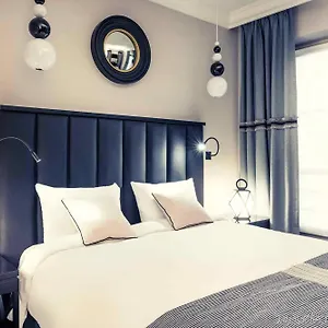 Hotel Mercure Arc De Triomphe Wagram, París